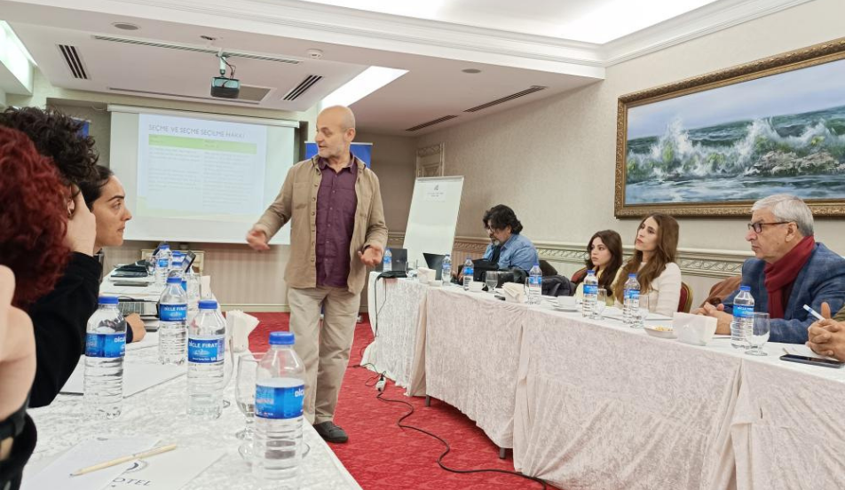 Diyarbakır'da yerel medya ve seçim haberciliği eğitimi gerçekleştirildi