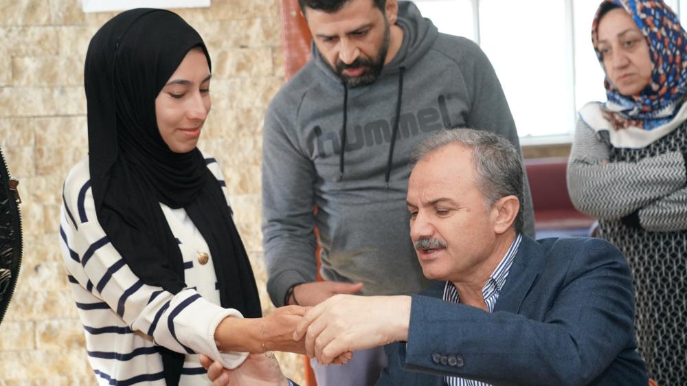 Başkan Kılınç Sağlıklı Yaşam ve Spor Kompleksinde Tedavi Gören Vatandaşları Ziyaret Etti