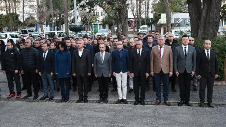 Kemer Belediyesi'nde Şehitler İçin Saygı Duruşu