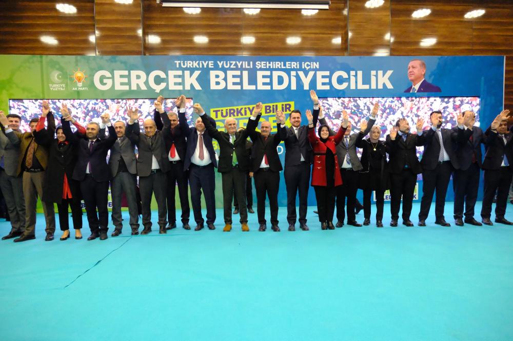 AK Parti'nin Van'daki 13 ilçe belediye başkan adayı açıklandı