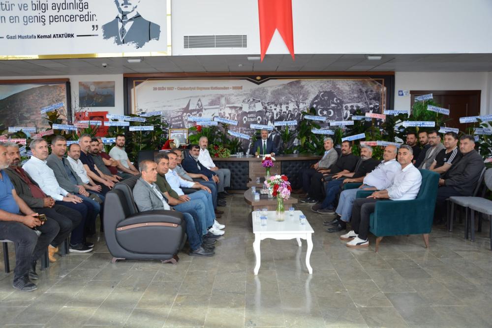 Makam Odası Kullanmayan Başkan Türkiye'de Bir İlke İmza Attı