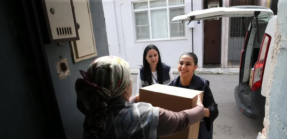 Çiğli Belediyesi’nden Gıda Kolisi Seferberliği