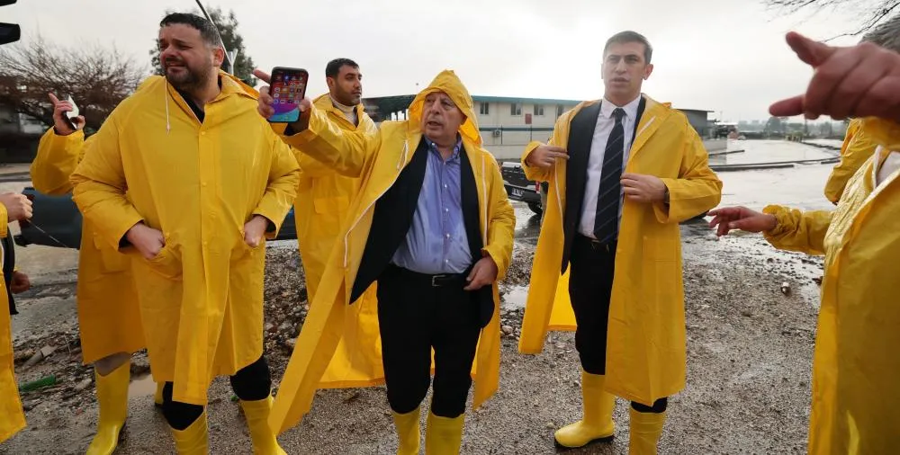 BAŞKAN ALİ DEMİRÇALI: SABAHA KADAR NÖBETTEYİZ